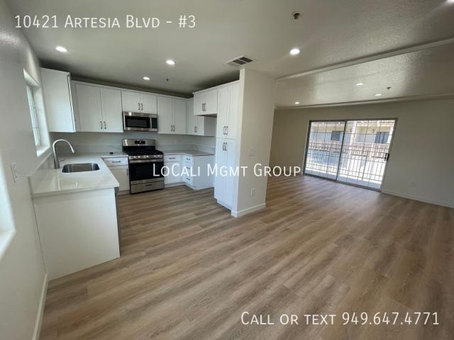 2 BR, 2 BA Apartment 10421 Artesia Blvd, Bellflower, CA 90706