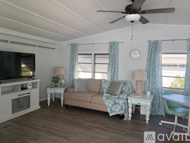 2 BR, 2 BA Apartment 104 50th Ave Drive W, BRADENTON, FL 34207