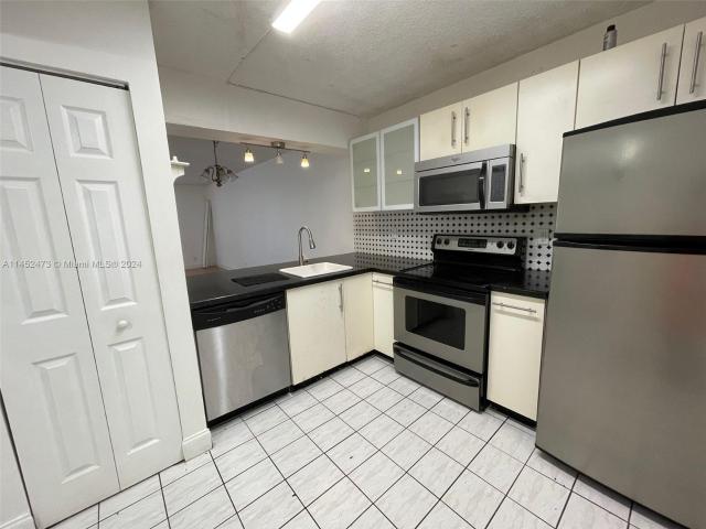 2 BR, 2 BA Apartment 10501 West Broward Blvd, Plantation, FL 33324