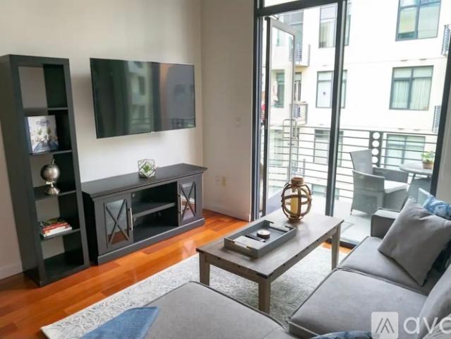 2 BR, 2 BA Apartment 1050 Island Ave, Unit 626, San Diego, CA 92101