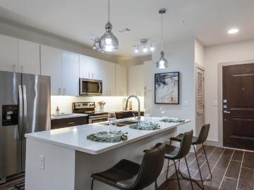 2 BR, 2 BA Apartment 10510 Parkers Landing Dr Unit 2 216, Tampa, FL 33615