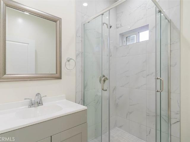 2 BR, 2 BA Apartment 10526 Hillhaven Avenue, Tujunga, CA 91042