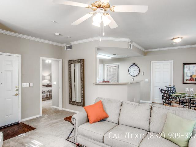 2 BR, 2 BA Apartment 10545 Clay Rd, Houston, TX 77043