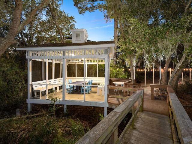 2 BR, 2 BA Apartment 1054 Anna Knapp Boulevard Unit 15B, Mount Pleasant, SC 29464