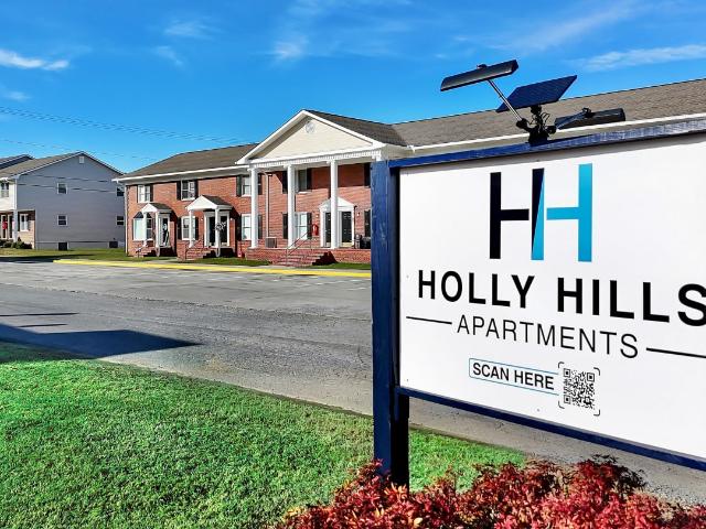 2 BR, 2 BA Apartment 105 Holly Hills Drive Unit 117, Calhoun, GA 30701