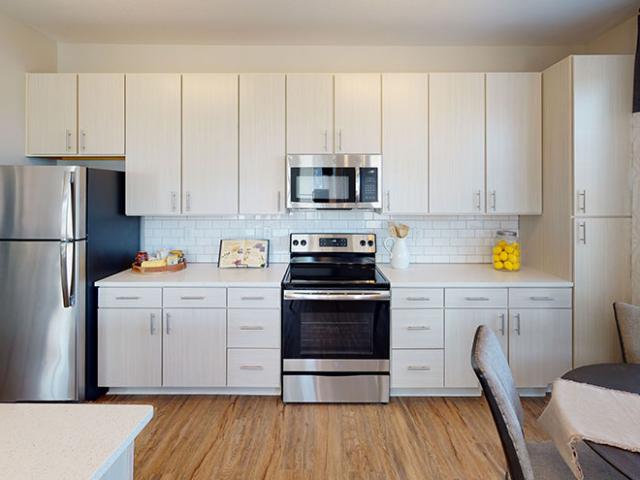 2 BR, 2 BA Apartment 1065 Manhattan Boulevard No. 1112 Unit 2304, Dayton, KY 41074