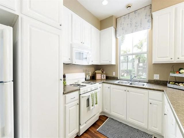 2 BR, 2 BA Apartment 10676 Veronica Lane Unit 13 204, Ventura, CA 93004