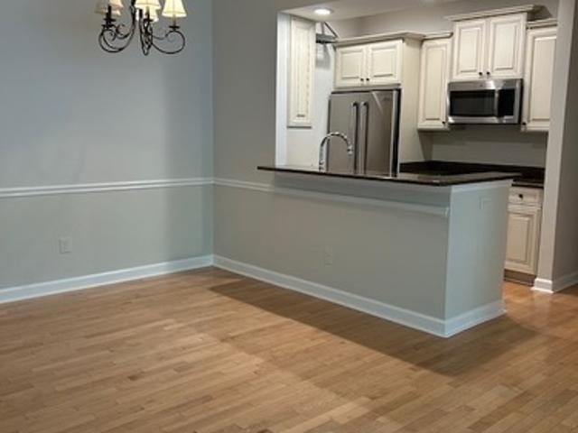 2 BR, 2 BA Apartment 10820 Antigua Terrace, Unit 103, North Bethesda, MD 20852