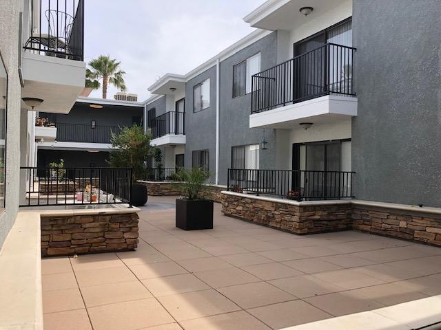 2 BR, 2 BA Apartment 10834 Blix Street Unit 112, North Hollywood, CA 91602