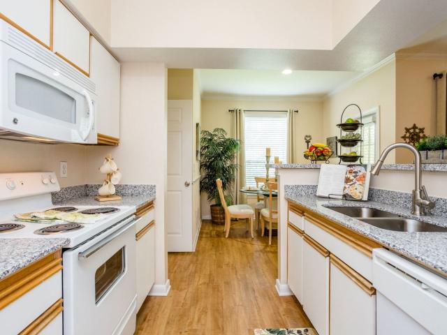 2 BR, 2 BA Apartment 10901 Mist Ln Unit 5308, Houston, TX 77070