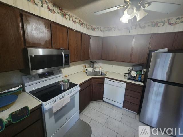 2 BR, 2 BA Apartment 10 Kenaware Avenue, Unit 1, Delmar, NY 12054