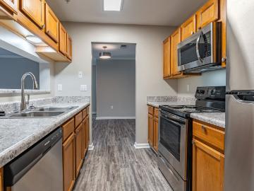 2 BR, 2 BA Apartment 10 Kensington Manor Drive Unit 200 233, Calera, AL 35040