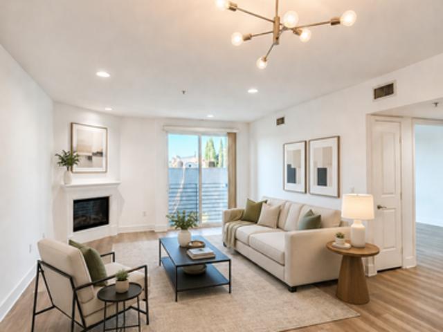 2 BR, 2 BA Apartment 11011 Huston St, Unit 308, Los Angeles, CA 91601