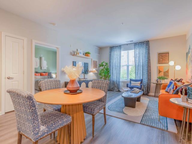 2 BR, 2 BA Apartment 1101 Higgins Place Unit 100333, Rockville, MD 20852