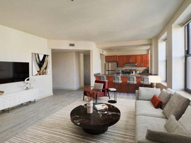 2 BR, 2 BA Apartment 1103 Grand Boulevard Unit 1 1207, Kansas City, MO 64106