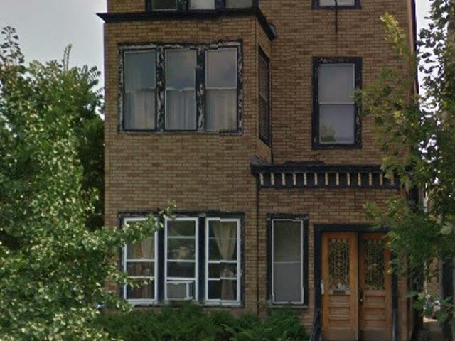 2 BR, 2 BA Apartment 1103 West Cornelia, Chicago, IL 60657
