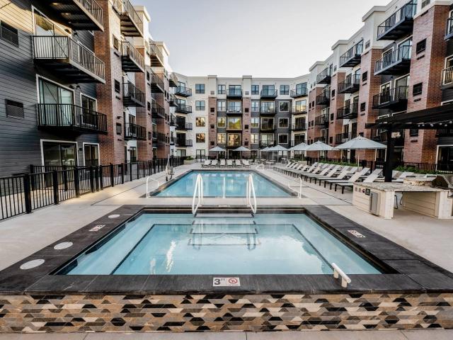 2 BR, 2 BA Apartment 11050 Red Circle Drive Unit 486, Hopkins, MN 55343