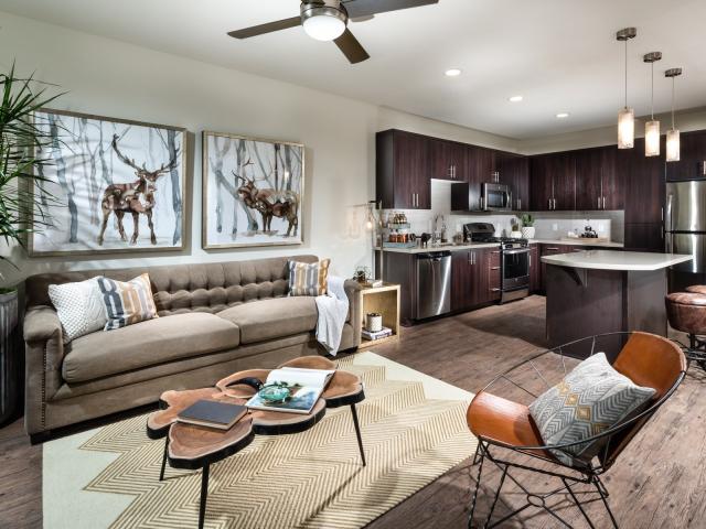 2 BR, 2 BA Apartment 111 W Harrison St Unit 426, Corona, CA 92880