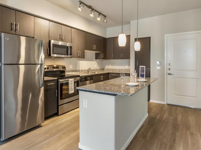 2 BR, 2 BA Apartment 111 N Dupont Cir Unit 274, Phoenix, AZ 85034
