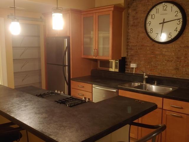 2 BR, 2 BA Apartment 111 S 13 Th St, Unit 2, Pittsburgh, PA 15203