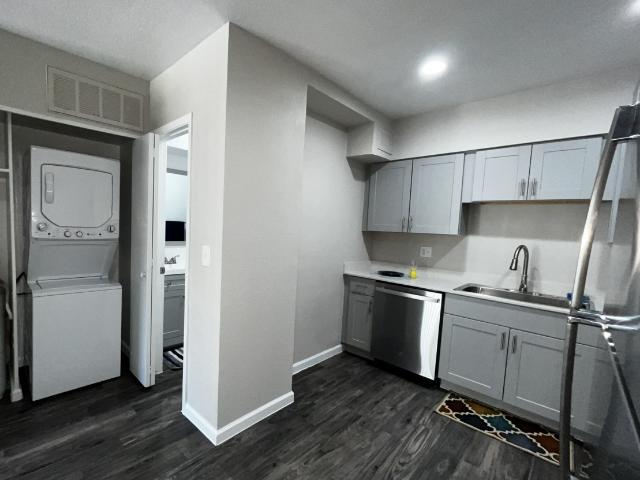 2 BR, 2 BA Apartment 1130 E Grovers Ave Unit 167, Phoenix, AZ 85022