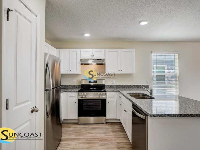 2 BR, 2 BA Apartment 11479 Oakfield Ct, Jacksonville, FL 32258