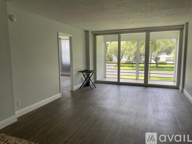 2 BR, 2 BA Apartment 114 Royal Park Drive, Unit 2A, Oakland Park, FL 33309
