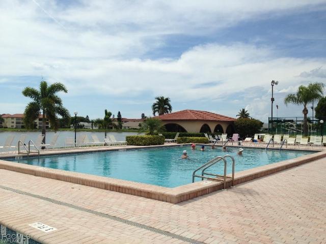 2 BR, 2 BA Apartment 11500 Caravel Circle, Fort Myers, FL 33908