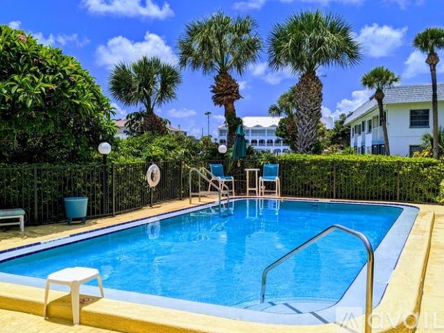 2 BR, 2 BA Apartment 11650 Capri Circle South, Unit 201, Treasure Island, FL 33706