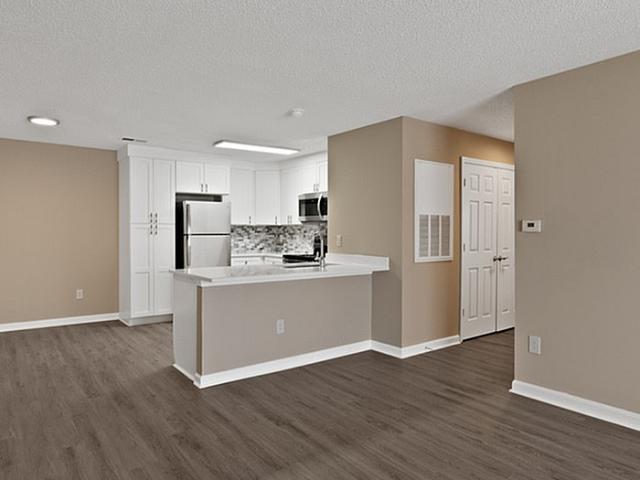 2 BR, 2 BA Apartment 116 E Swathmore Ave Unit 2G, High Point, NC 27263