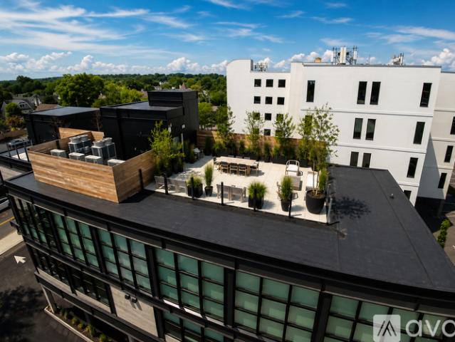 2 BR, 2 BA Apartment 116 Sherman Street, Unit 2, Fairfield, CT 06824
