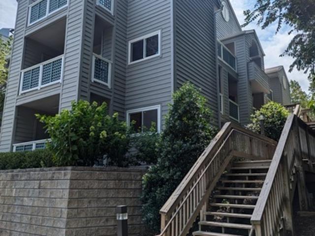2 BR, 2 BA Apartment 11701 Summerchase Circle, Unit C, Reston, VA 20194