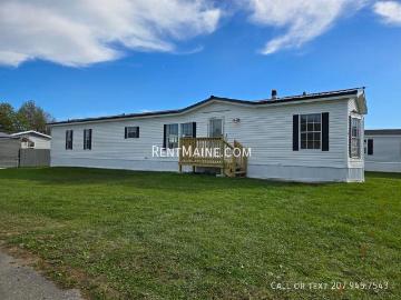2 BR, 2 BA Apartment 118 E St Pittsfield, ME 04967