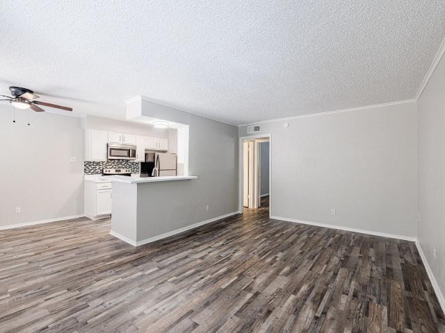 2 BR, 2 BA Apartment 11911 Marsh Lane Unit 3616 107, Dallas, TX 75234