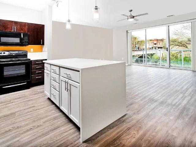 2 BR, 2 BA Apartment 119 East Lake Avenue Unit B202, Plymouth, IN 46563