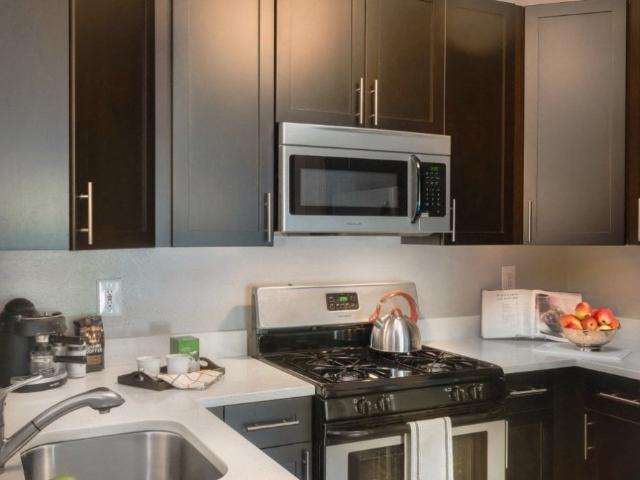 2 BR, 2 BA Apartment 12000 Chase Crossing Circle Unit 18 102, Rockville, MD 20852