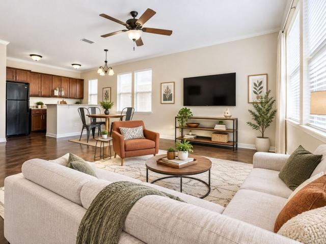 2 BR, 2 BA Apartment 1200 College Avenue Unit 208, Fort Worth, TX 76104