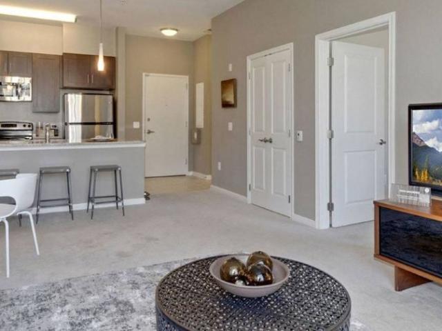 2 BR, 2 BA Apartment 1201 West Mount Royal Avenue Unit 646, Baltimore, MD 21217