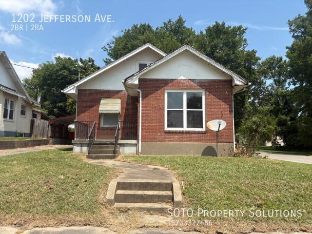 2 BR, 2 BA Apartment 1202 Jefferson Ave Cape Girardeau, MO 63703