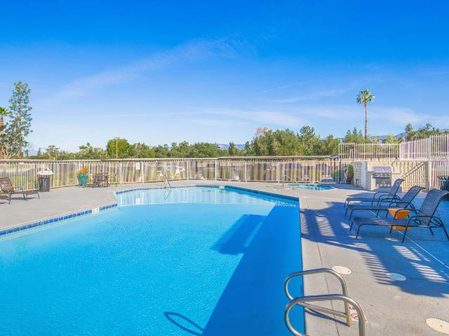 2 BR, 2 BA Apartment 1203 E Central Ave Unit 102, Redlands, CA 92374