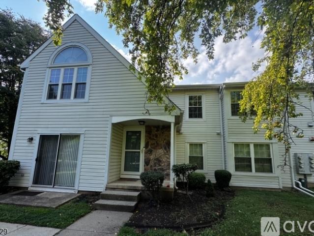 2 BR, 2 BA Apartment 120 Wycombe Place, Unit 2nd floor, Franklin Township, NJ 08873