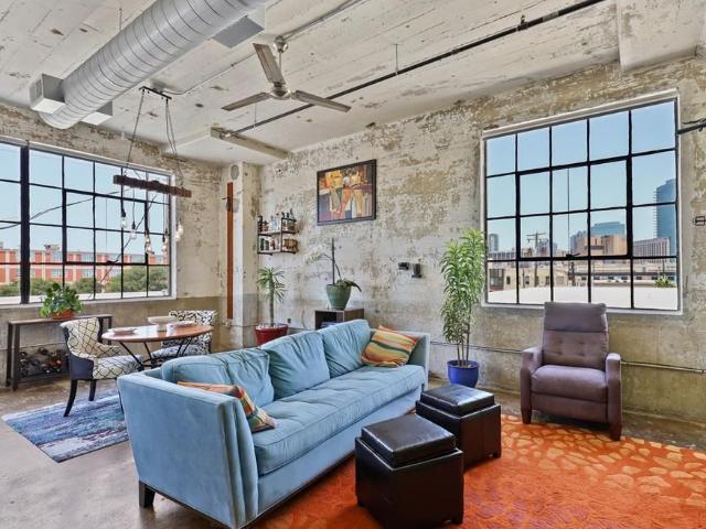 2 BR, 2 BA Apartment 120 Saint Louis, Fort Worth, TX 76102