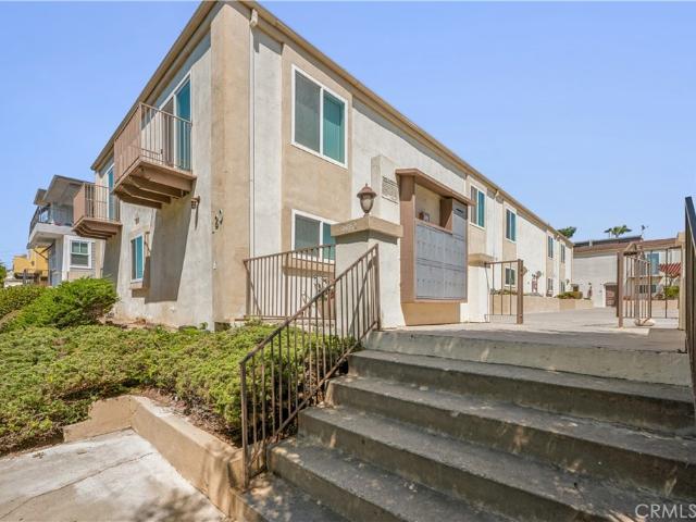 2 BR, 2 BA Apartment 120 South Francisca Avenue, Redondo Beach, CA 90277