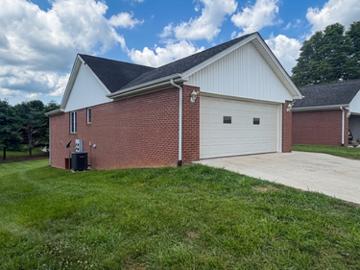 2 BR, 2 BA Apartment 1213 Kit Cowan Road, Unit A, Somerset, KY 42501