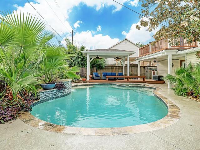 2 BR, 2 BA Apartment 1218 Howard Ln, Bellaire, TX 77401