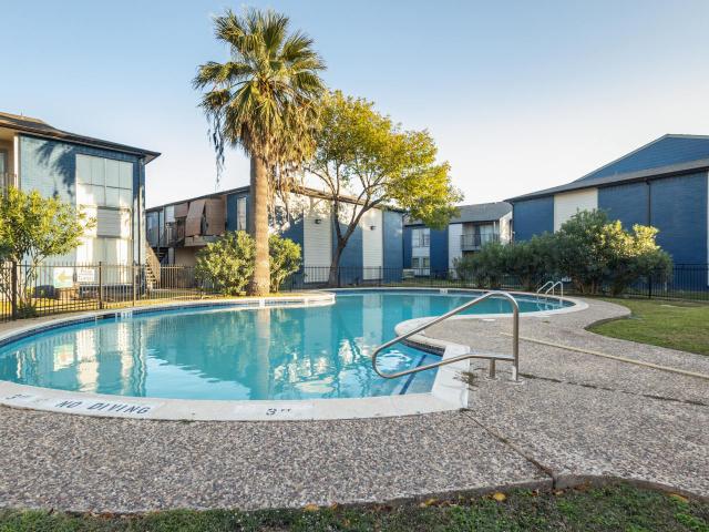 2 BR, 2 BA Apartment 12200 Fleming Drive Unit 11A 1110A, Houston, TX 77013