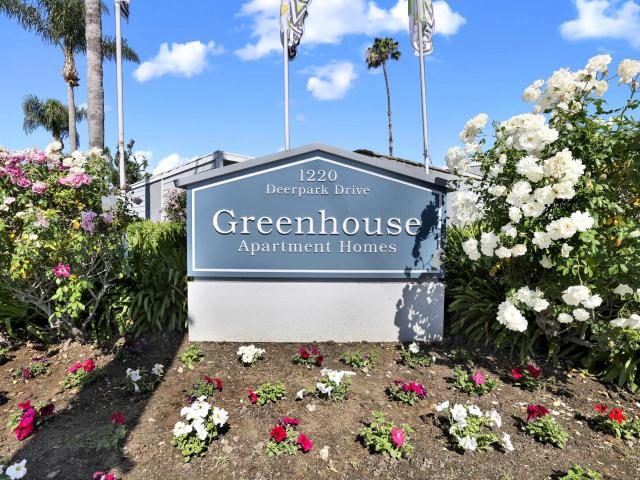 2 BR, 2 BA Apartment 1220 Deerpark Drive Unit 094, Fullerton, CA 92831