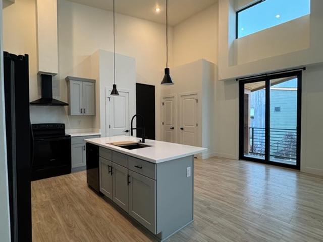 2 BR, 2 BA Apartment 1221 East Emma Drive, Unit 210, Flagstaff, AZ 86001
