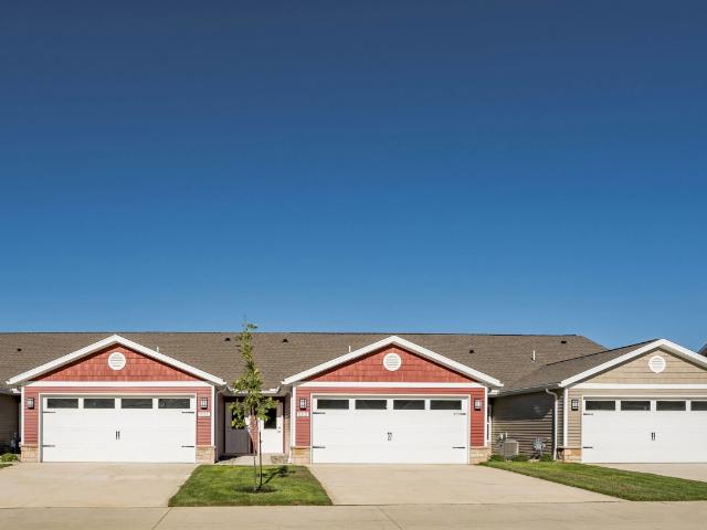2 BR, 2 BA Apartment 122 Redwood Drive Unit 341G, Sandusky, OH 44870