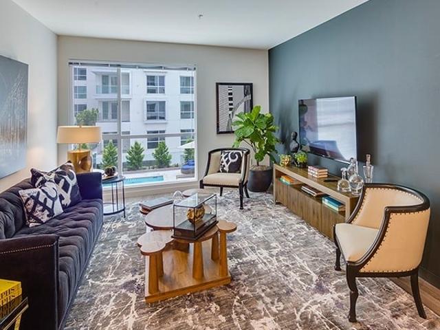 2 BR, 2 BA Apartment 1230 S. Olive Street Unit 367, Los Angeles, CA 90015